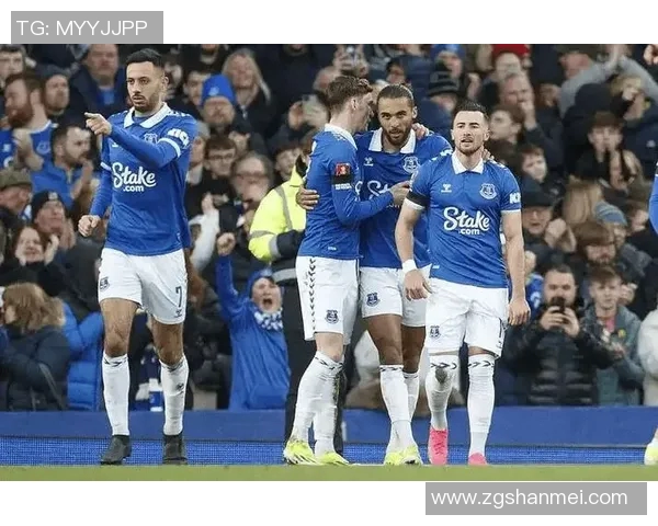 多德勒支与靴蒙特的精彩对决分析及赛季表现回顾